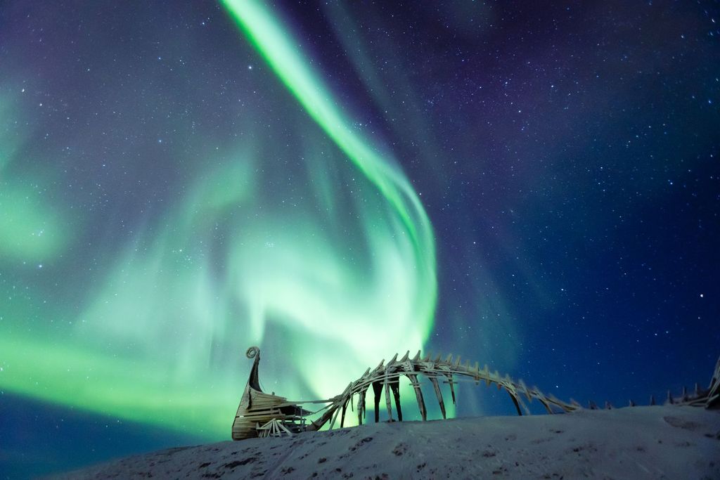 Nordlyset slår ned i Drakkar